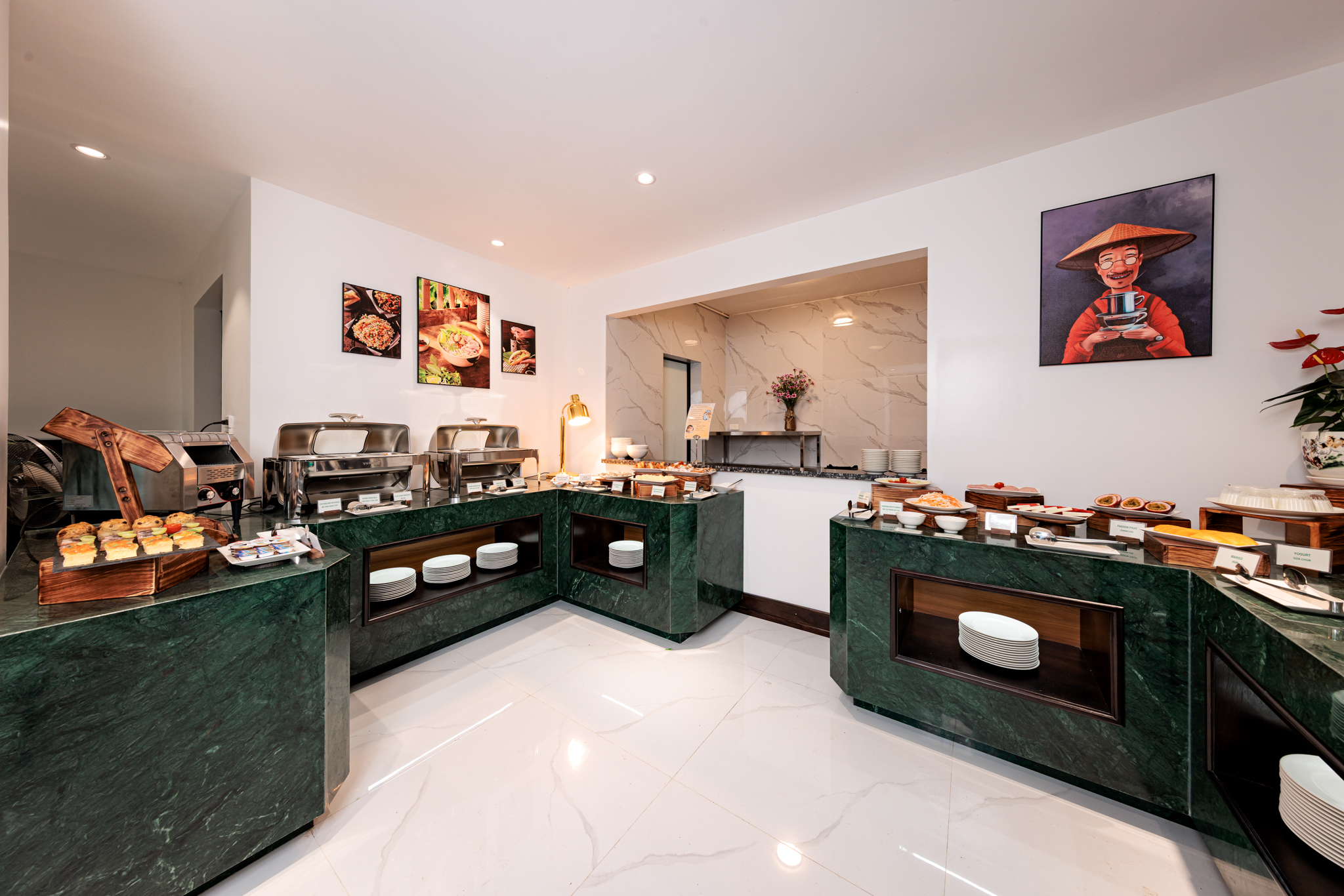 Buffet Breakfast & Sala Restaurant